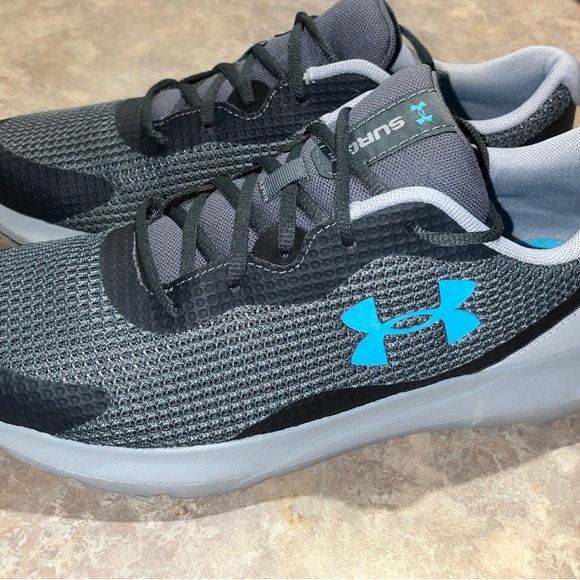 UNDER ARMOUR SURGE SHOES MENS SIZE 11 ***EUC*** - Picture 4 of 8
